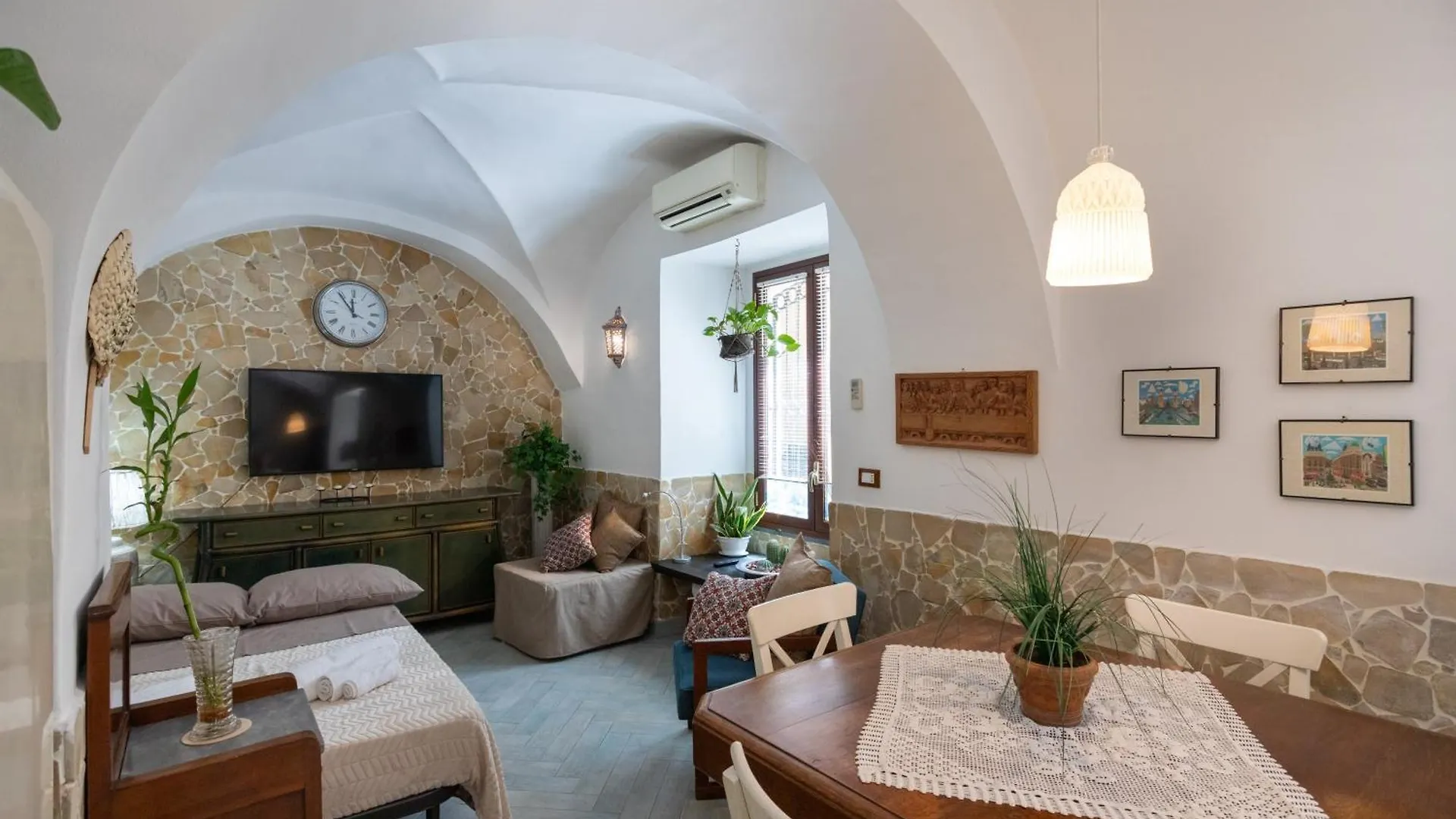 Cortile San Michele Villa Catania 0*,